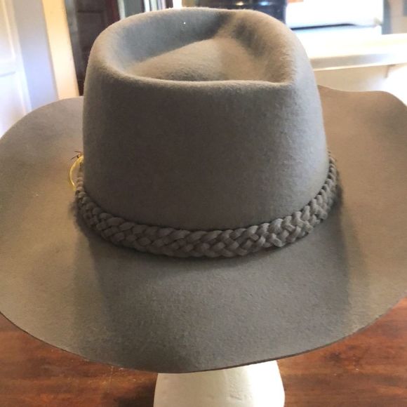 Cowboy hat 🤠  Grey/braid around crown/feathers/kangaroo accent gold tone large - Picture 6 of 14